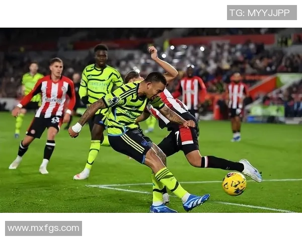 欧冠小组赛第三轮：皇马拜仁稳健晋级曼联面临巨大压力挑战